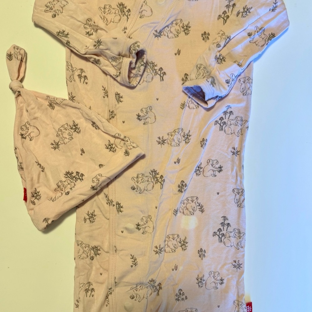 Magnetic Me Blush Nightgown with Hat